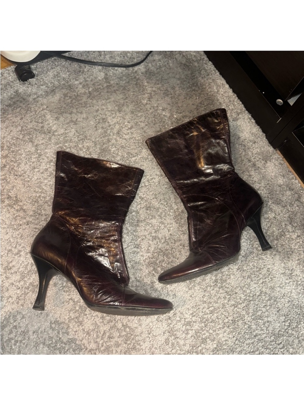 Vero Cuoio Burgundy Pointed-Toe Mid-Calf Leather Boots
